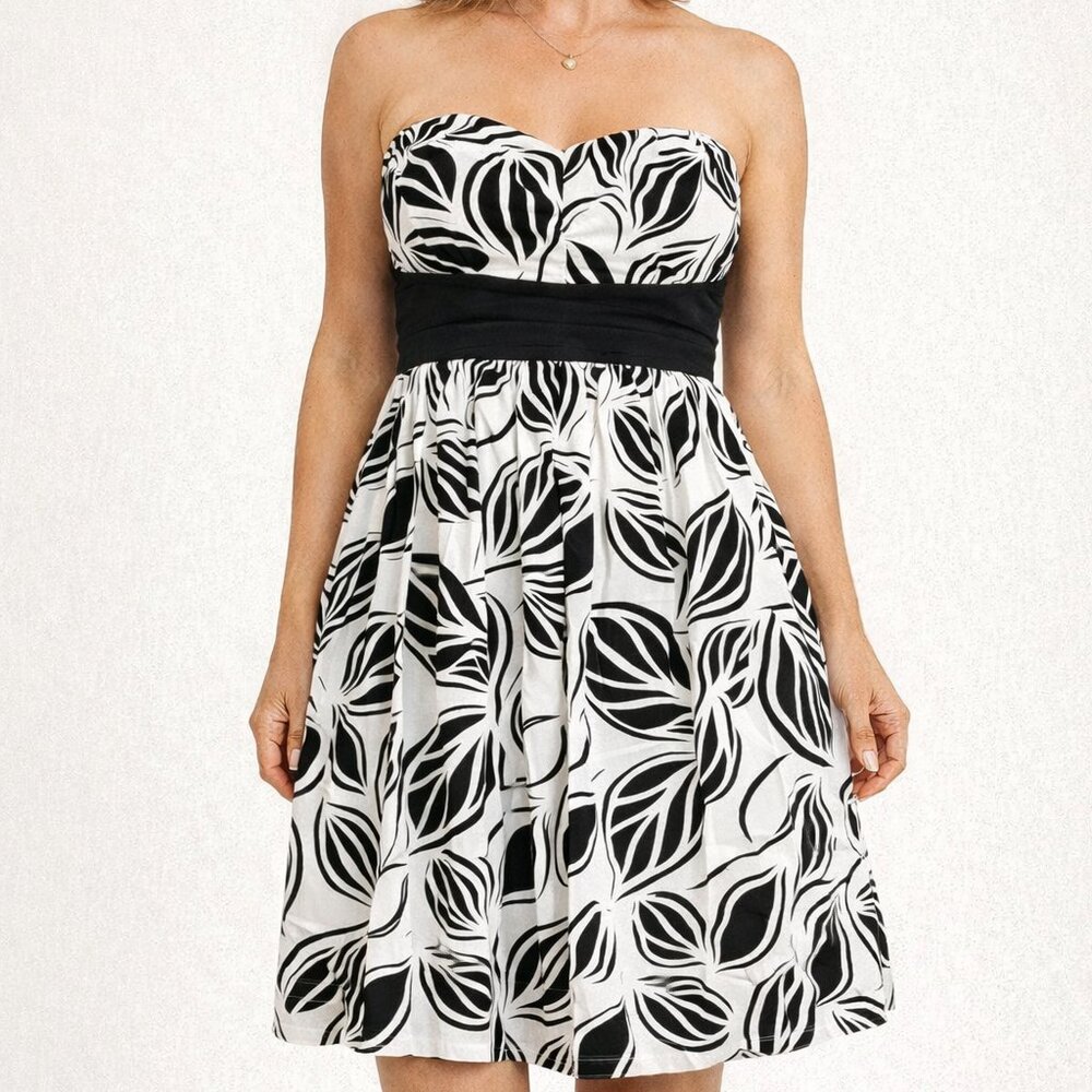 WHBM Knee Length Strapless dress with removeable adjustable straps Size 14